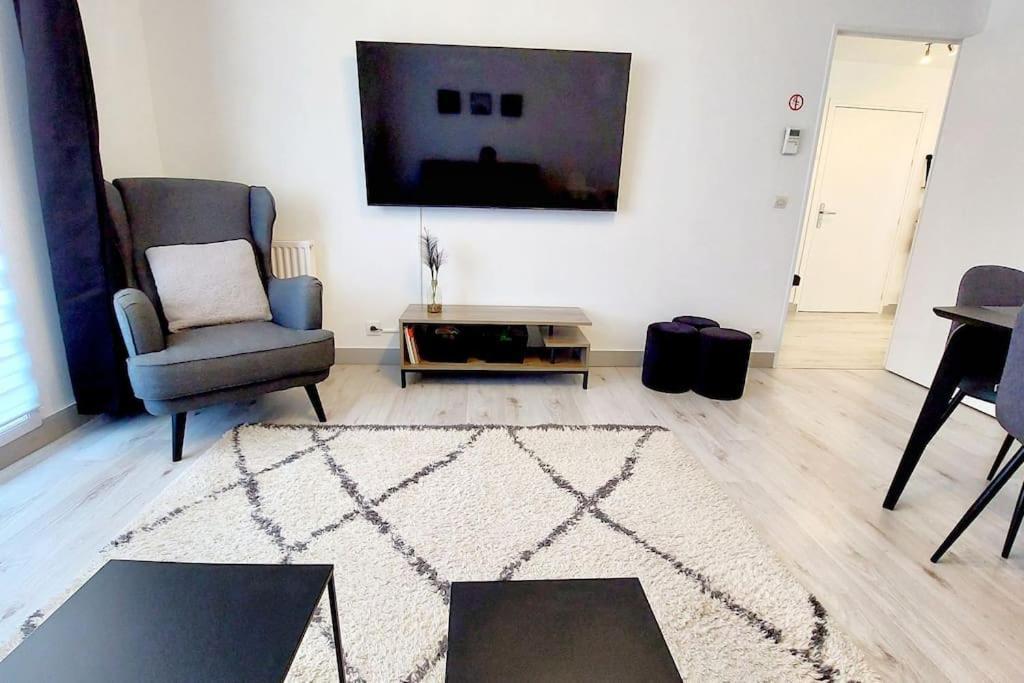 Cosy Home 2, 2 Chambres, 6 Personnes, 3 Min Gare, Parking Cergy Ngoại thất bức ảnh